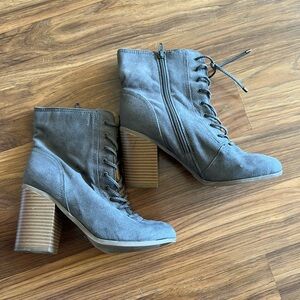 Stylish Green Ankle Boots